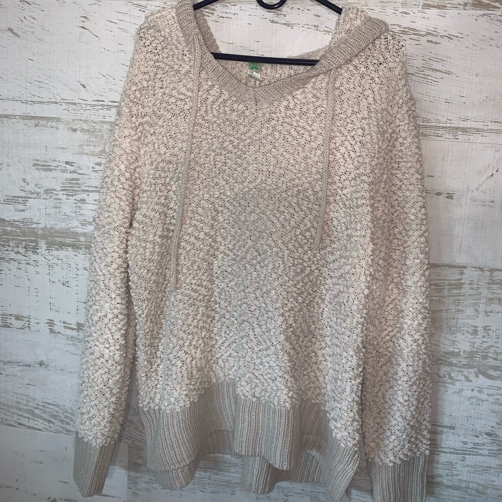 Sweater hoodie